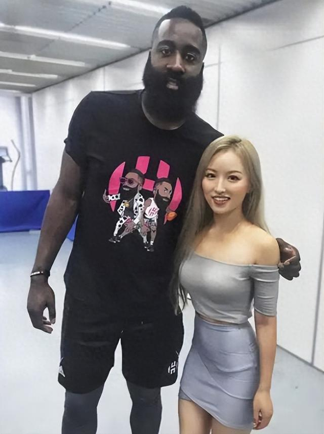 英雄联盟世界赛 战队名单-就在今天，韦德用16年创造的季后赛纪录，被哈登打破了|德维恩·韦德|詹姆斯·哈登|科比-布莱恩特|得分后卫|nba_新浪体育_新浪新闻